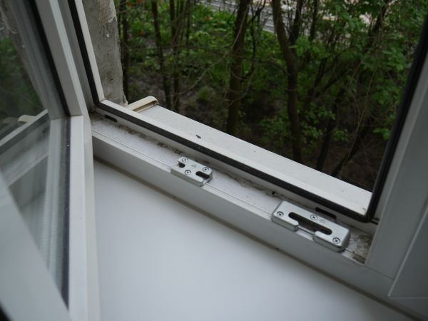 Crank Window Repair in Valencia