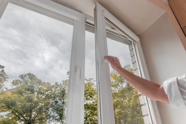 Vinyl Window Repair in Valencia