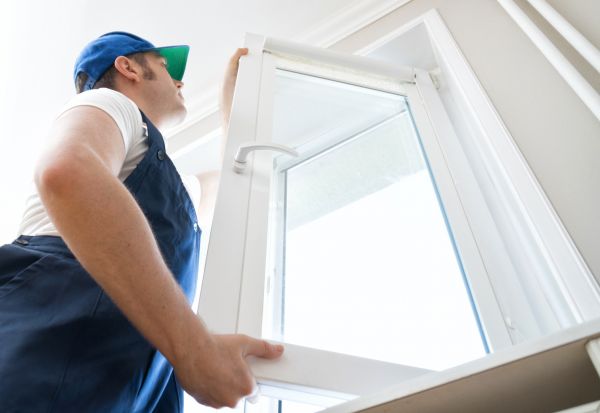 Home Window Repair in Valencia