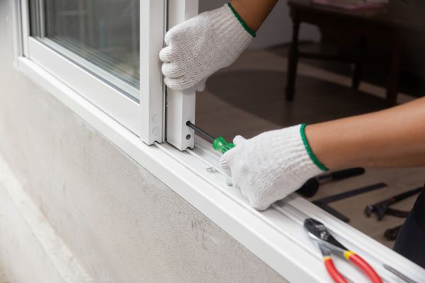 Window Track Replacement in Valencia