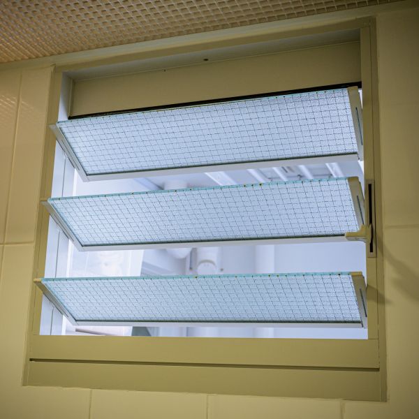 Cost of Slatted Window Repair in Valencia