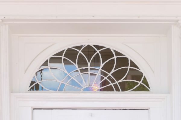 Cost of Transom Window Repair in Valencia